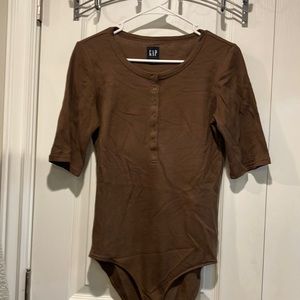 Body-con waffle shirt